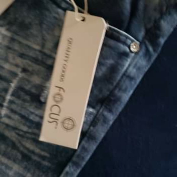 Focus pants - Picture 2 of 4